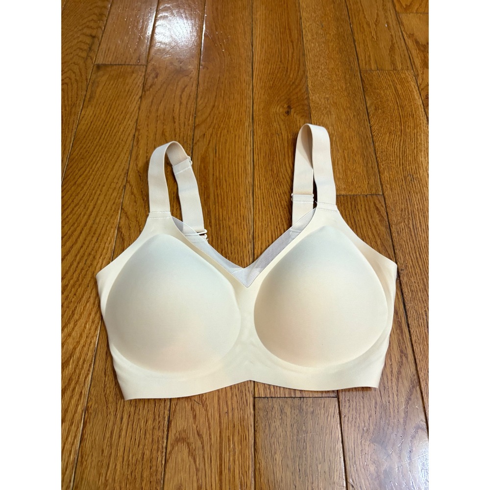 Celeste D'Or Curve Wireless Seamless Bra Beige Nude Small Mesh Trim V-Neck